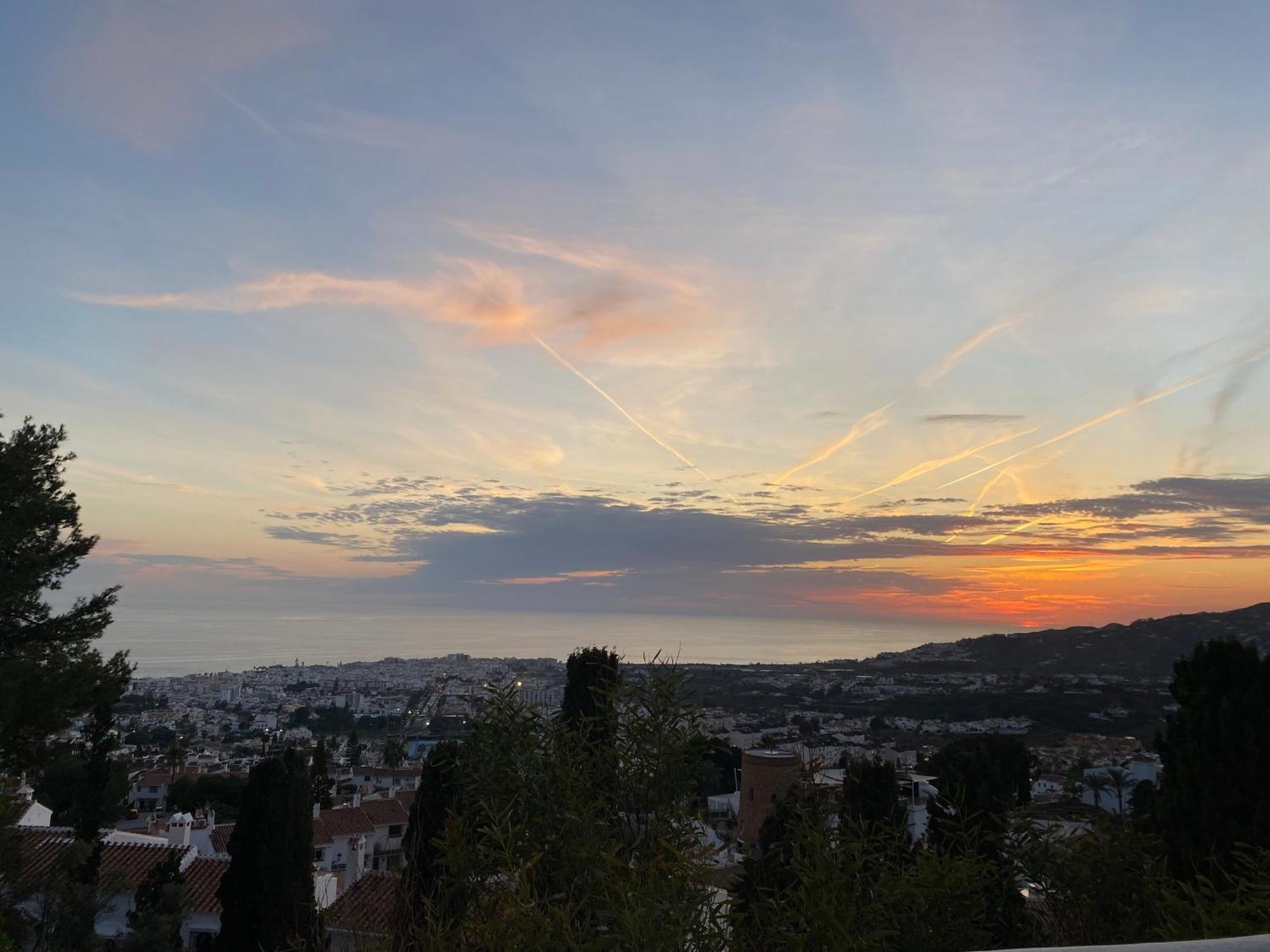 Precioso Apartamento Mandarinos Con Vistas Al Mar Nerja Bagian luar foto