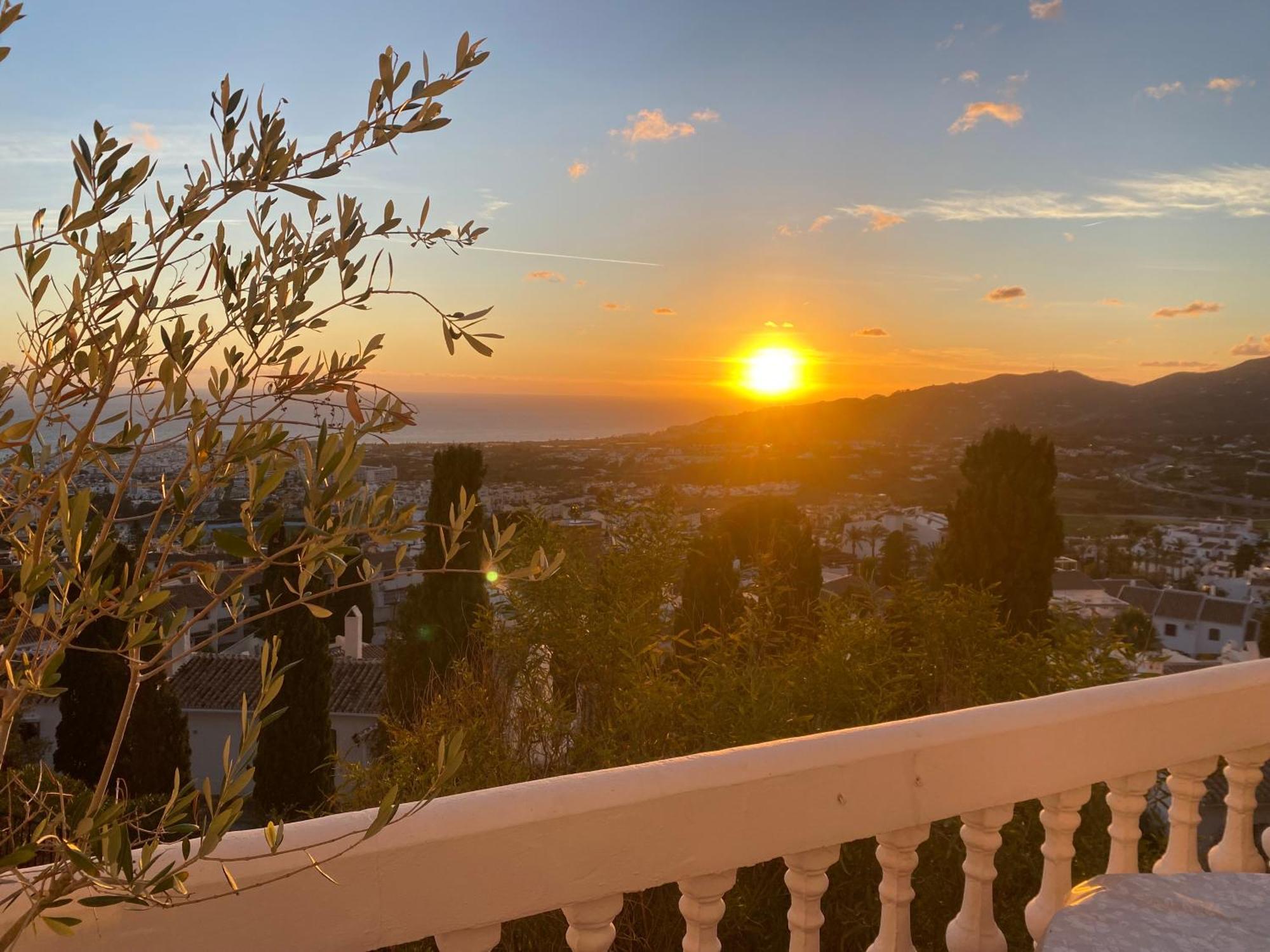 Precioso Apartamento Mandarinos Con Vistas Al Mar Nerja Bagian luar foto