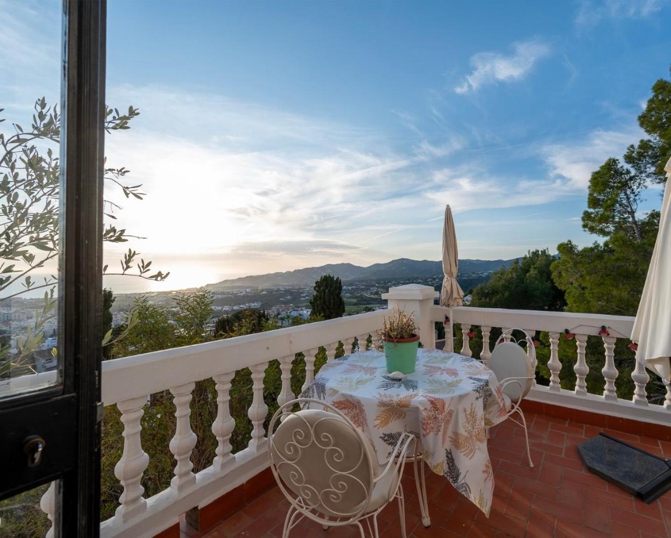 Precioso Apartamento Mandarinos Con Vistas Al Mar Nerja Bagian luar foto
