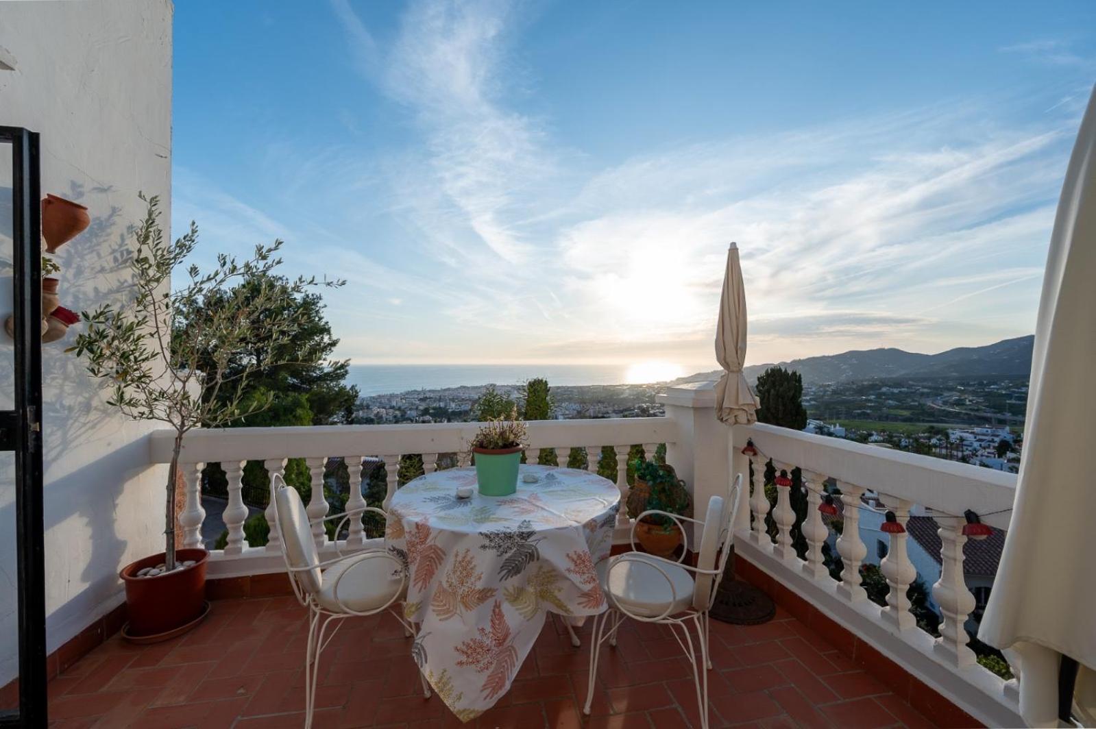 Precioso Apartamento Mandarinos Con Vistas Al Mar Nerja Bagian luar foto